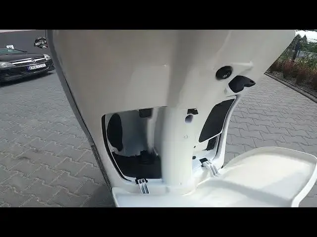 Video thumbnail for How to Enter Front Box in Vespa Primavera ( 2017 - now ) | Open the Glove Box