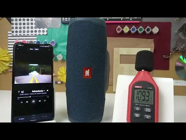 Video thumbnail for How Loud is the JBL Charge 4?