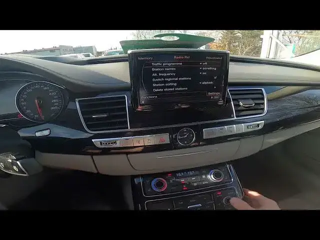 'Video thumbnail for How to Enable or Disable Traffic Programme for Radio in AUDI A8 D4 ( 2010 – 2017 ) - Manage TP'