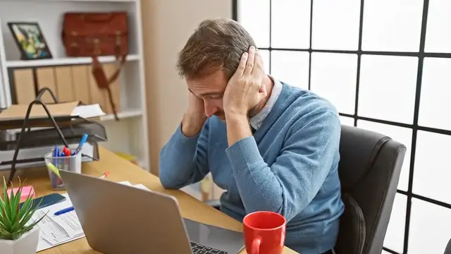 Video thumbnail for Warren Buffett_ STOP These 5 THINGS That Are Keeping YOU Poor ASAP