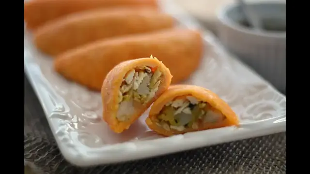 Video thumbnail for Receta Empanadas de Pollo - Cómo Hacer Empanadas Colombianas - Sweet y Salado