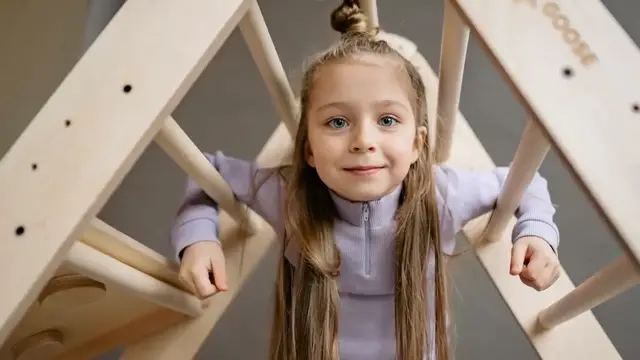 Video thumbnail for 6 Simple Strategies to Raise Physically Confident Kids