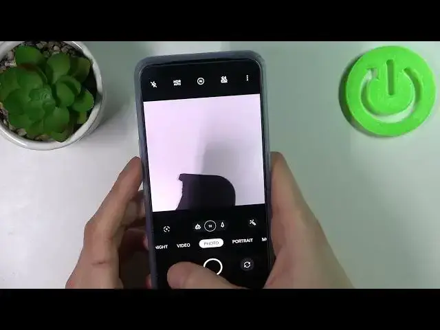 Video thumbnail for How to Enter Burst Shot Camera Mode on OPPO Reno 7