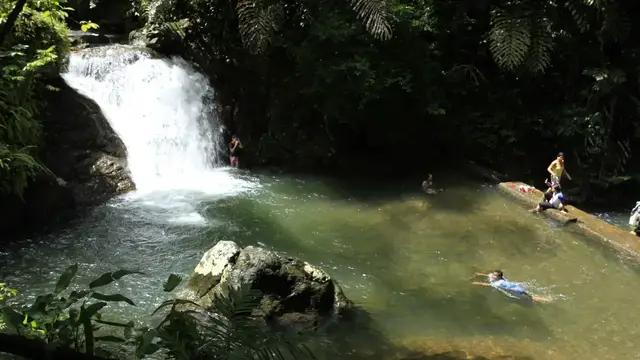 Video thumbnail for Ranchan Pool Recreation Park Borneo | Malaysia