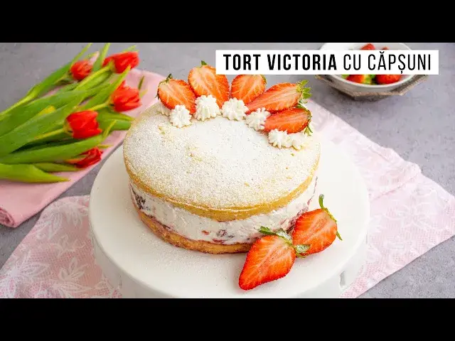 Video thumbnail for Victoria Sponge Cake - tort cu frișcă și căpșuni | Bucate Aromate