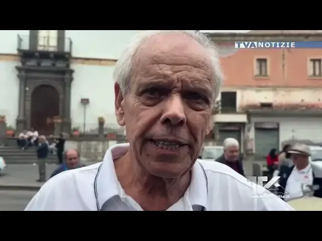 'Video thumbnail for Adrano ha ospitato il 2° raduno di auto d’epoca del “Club Vulcano Sicilia”'
