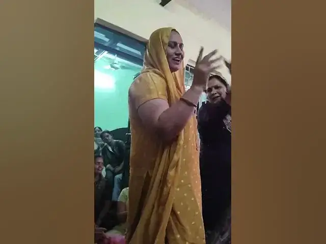 Video thumbnail for भोले जी का बहुत अच्छा भजन (चार बजेउठन लगी) और डांस #dance #lअहिर#viral #haryanvibajan #भोलेनाथ