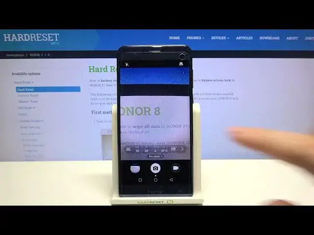 Video thumbnail for How to Use Camera Pro Mode on HONOR 8 - Manual Mode Instructions