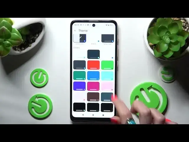 'Video thumbnail for How to Change and Customize the Keyboard Theme on the MOTOROLA Moto E40'