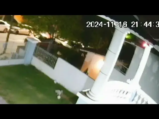 'Video thumbnail for Así robaron una Toyota Hilux este sábado en Carlos Paz'