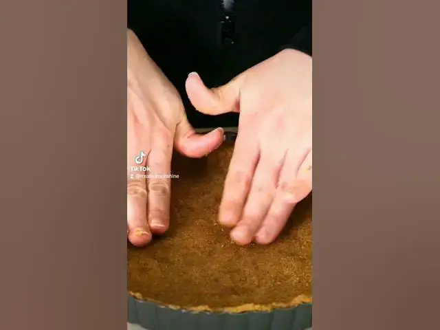 Video thumbnail for Vegan Key Lime Pie for Christmas