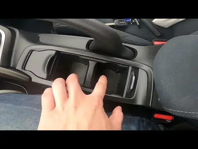 Video thumbnail for How to Open and Close Drink Holders in Honda Civic IX ( 2012 - 2017 )