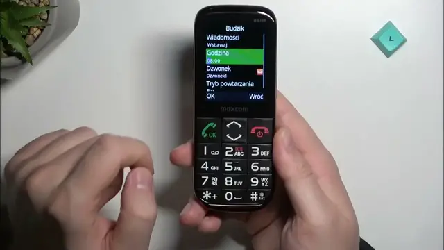 Video thumbnail for Jak ustawić budzik w telefonie MAXCOM MM724?