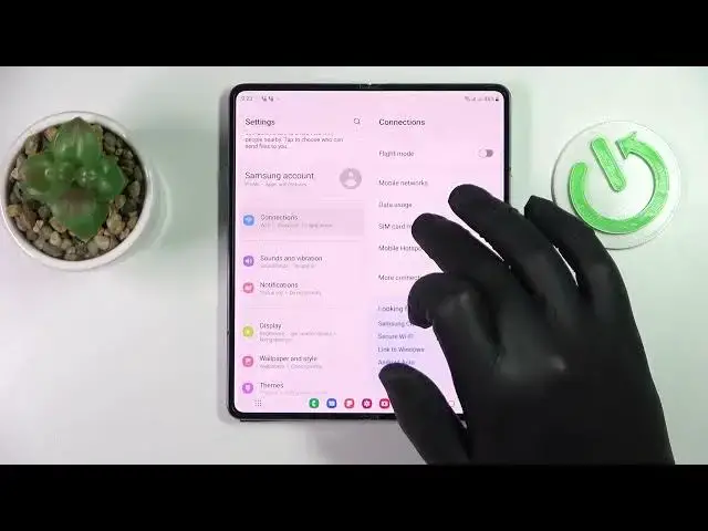 Video thumbnail for How to Switch SIM Preferences in SAMSUNG Galaxy Z Fold 4 – SIM Options