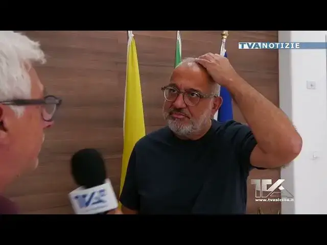 'Video thumbnail for Adrano. Manto stradale da rifare in via Vittorio Emanuele. Il sindaco Mancuso: “Comune parte lesa”'