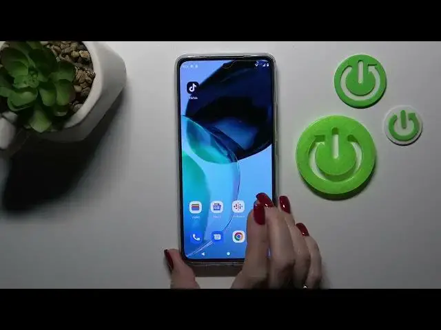 'Video thumbnail for How to Turn On / Off Flashlight on Motorola Moto G72 - Manage Torch'