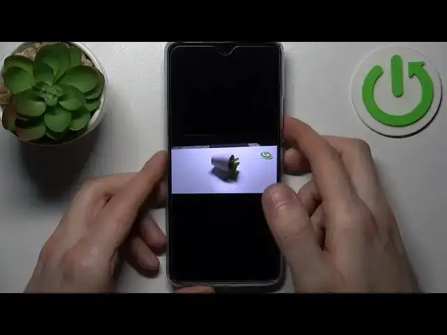 'Video thumbnail for How to Record Slow Motion Video on MOTOROLA Moto G72'