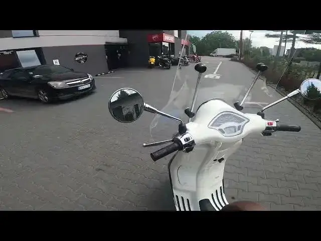 Video thumbnail for How to Use Horn in Vespa Primavera ( 2017 - now ) - Enable Horn