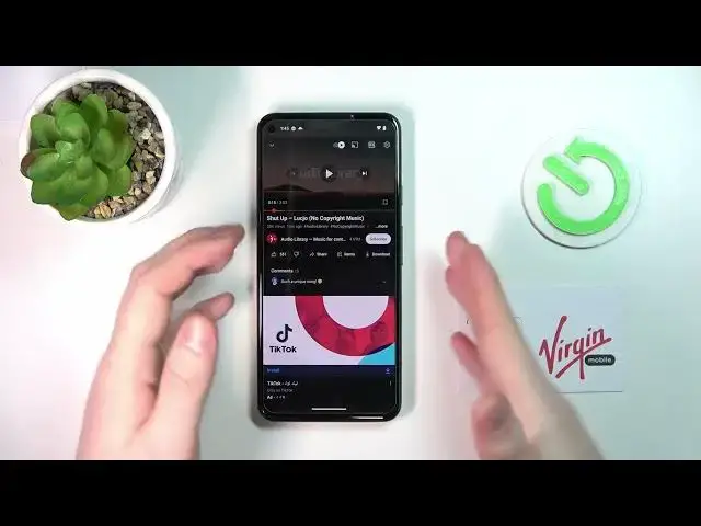 Video thumbnail for Google Pixel 5a Hand Size Comparison! Check Pixel Proportions in Our Hands!