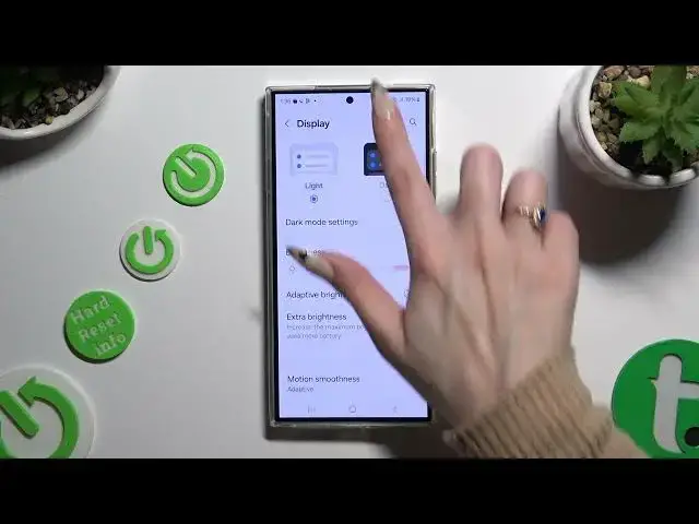 Video thumbnail for How to Turn On Auto Brightness on SAMSUNG Galaxy S24 Ultra