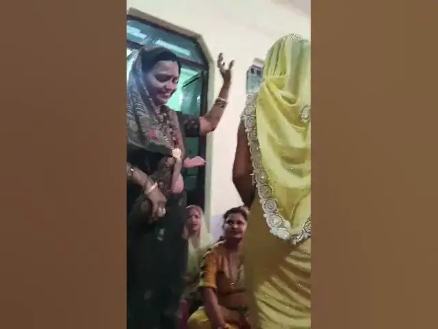 Video thumbnail for बहुत सुंदर भजन और डांस #happy_lokgeet #dance #ladiesdance