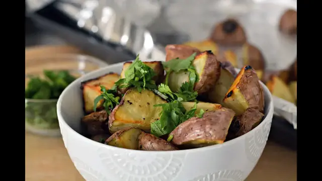 Video thumbnail for Papas Asadas Al Horno | Cómo Hacer Papas Asadas | SyS