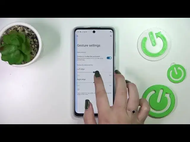 'Video thumbnail for MOTOROLA Moto G62 - How To Enable Gestures Navigations'