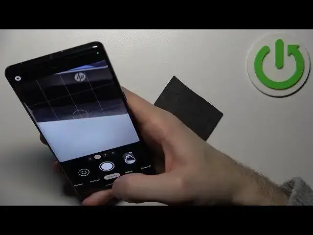 Video thumbnail for How to Take Live Photo in GOOGLE Pixel 7 – Add Movement to Photos