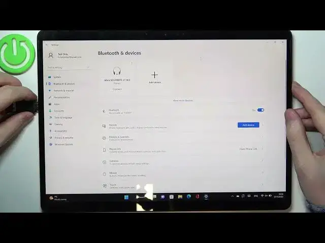 'Video thumbnail for Microsoft Surface Pro X - How To Connect Bluetooth Keyboard'