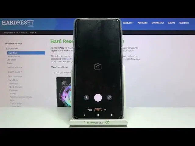 Video thumbnail for How to Manage Camera Grid Lines in MOTOROLA Edge 20 – Find Helper Lines