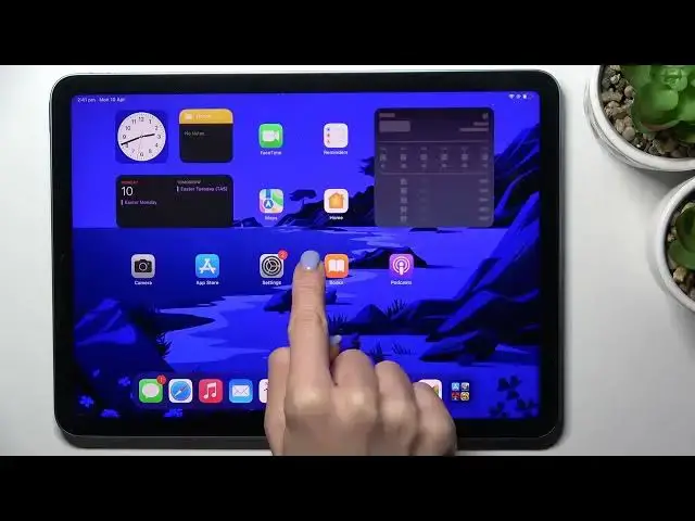 'Video thumbnail for How to Close Running Apps in iPad Air 2022 - Apple iPad Air 5th Gen WiFi'