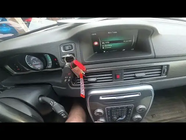 'Video thumbnail for How to Check VIN Number Via Car's System in Volvo V70 III ( 2007 - 2016 )'