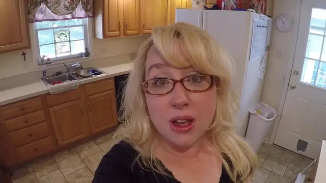 'Video thumbnail for Easy Slow Cooker Chicken Parmesan Recipe (or Chicken Cacciatore, maybe¿ ;) (720p 30fps)'