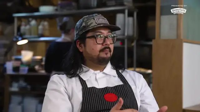 Video thumbnail for Inside This Brooklyn Restaurant s Wildly Popular Lunar New Year Menu   The Experts(720P HD)