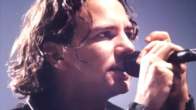Video thumbnail for Things Eddie Vedder's Former Bandmates And Collaborators Have Said About Him