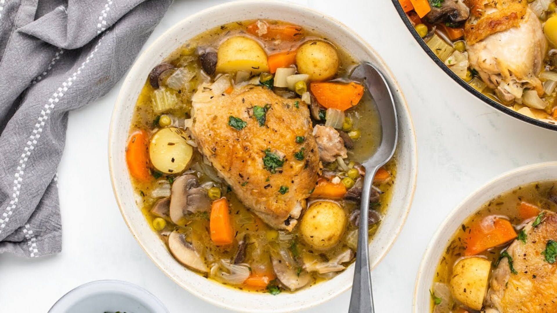 Video thumbnail for Chicken And Hearty Vegetable Casserole Recipe