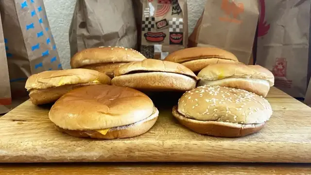 Video thumbnail for 13 Best Fast Food Burger Buns Ranked