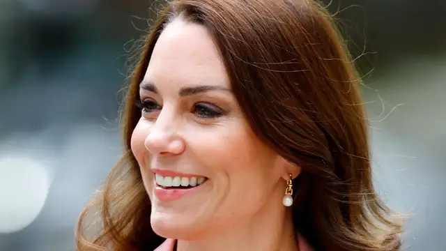 Video thumbnail for The First Thing Kate Middleton Will Do When She Becomes Queen