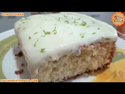 Video thumbnail for BOLO DE LIMÃO NA ASSADEIRA | MASSA SUPER MACIA E COBERTURA MOUSSE