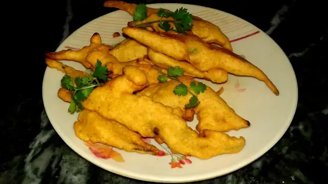 Video thumbnail for Spicy Pakora Recipe | How To Make Besan ke Pakode