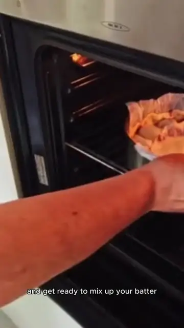 Video thumbnail for new york cheesecake recipe (1)