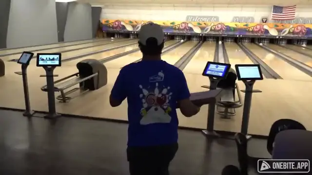 Video thumbnail for Barstool Pizza Review   Old Orchard Lanes   Links (Savoy  IL)(720P HD)