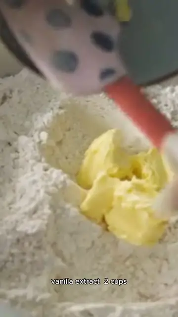 Video thumbnail for mexican wedding cookies recipe