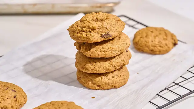 Video thumbnail for Pumpkin Chocolate Chip Cookies Recipe