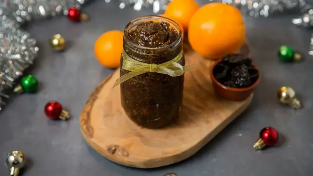 Video thumbnail for 3-Ingredient Christmas Plum Chia Jam Recipe