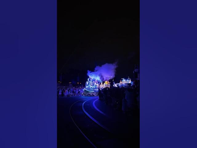 Video thumbnail for Disney Starlight Parade!