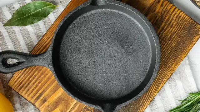 Video thumbnail for Michael Symon's Top Tip For Cleaning A Cast Iron Pan