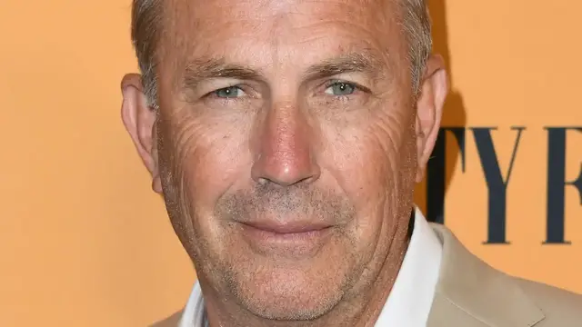 'Video thumbnail for Discover The 7 Kids Of Yellowstone Actor Kevin Costner'