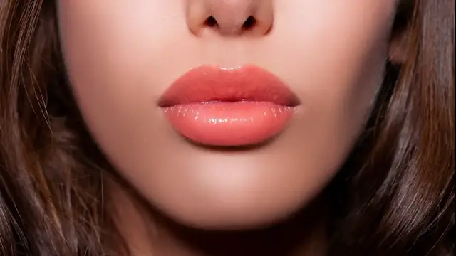 'Video thumbnail for The Best And Worst Beauty Hacks You'll Wish You Knew About Sooner'