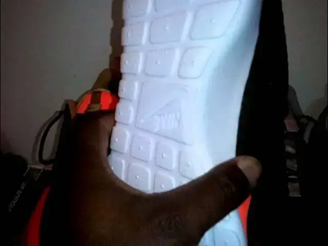 Video thumbnail for Nike roshe run fb yeezy pink